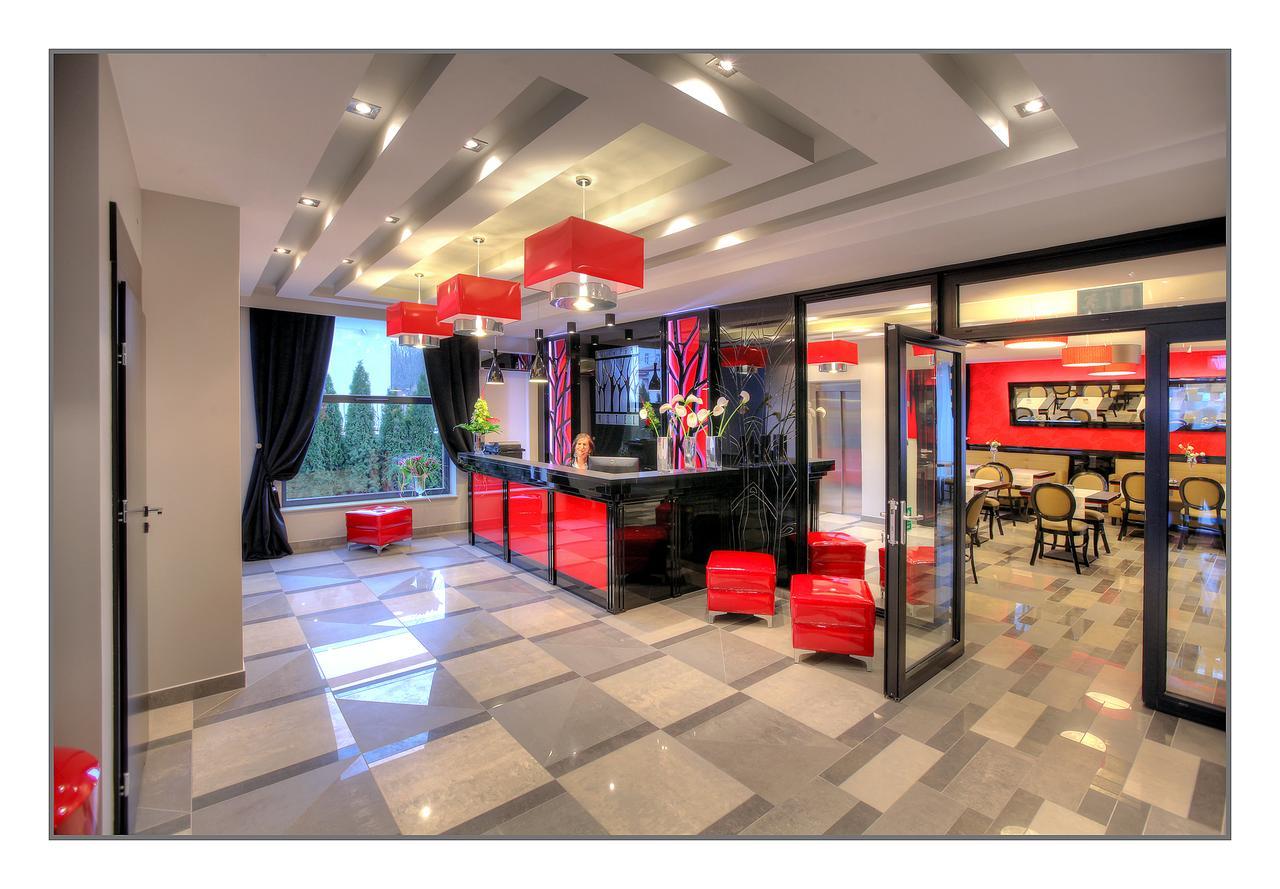 Villa Park Siedlce Ngoại thất bức ảnh